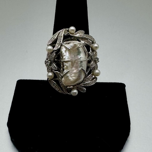 Harold Trujillo Mother of Pearl Statement Cocktail Ring - Picture 2 of 13